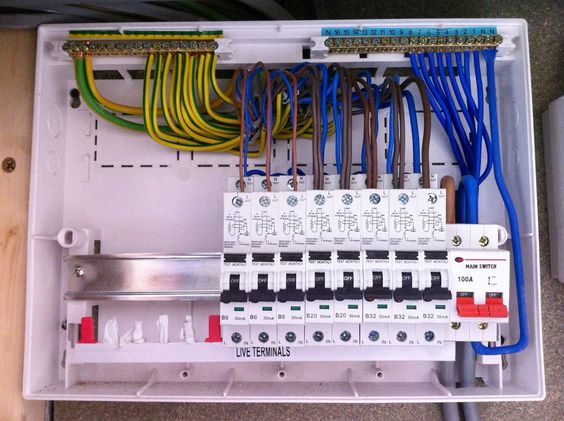 Fuse Box Replacement Leeds 0800 7797472